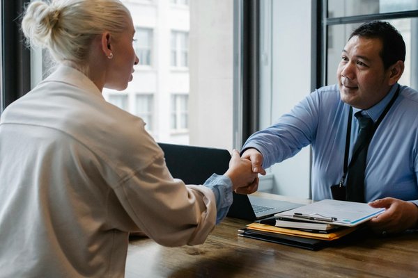Transformez vos échanges avec une carte de visite numérique efficace